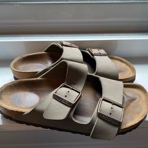 Dark Tan/greenish Birkenstocks